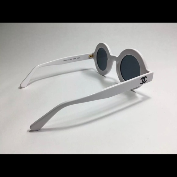 Chanel Paris White 1993 Runaway Sunglasses - Picture 3 of 8